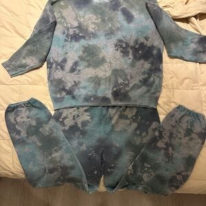 Blue and Gray Tie-Dye Sweatshirt and Pants Set